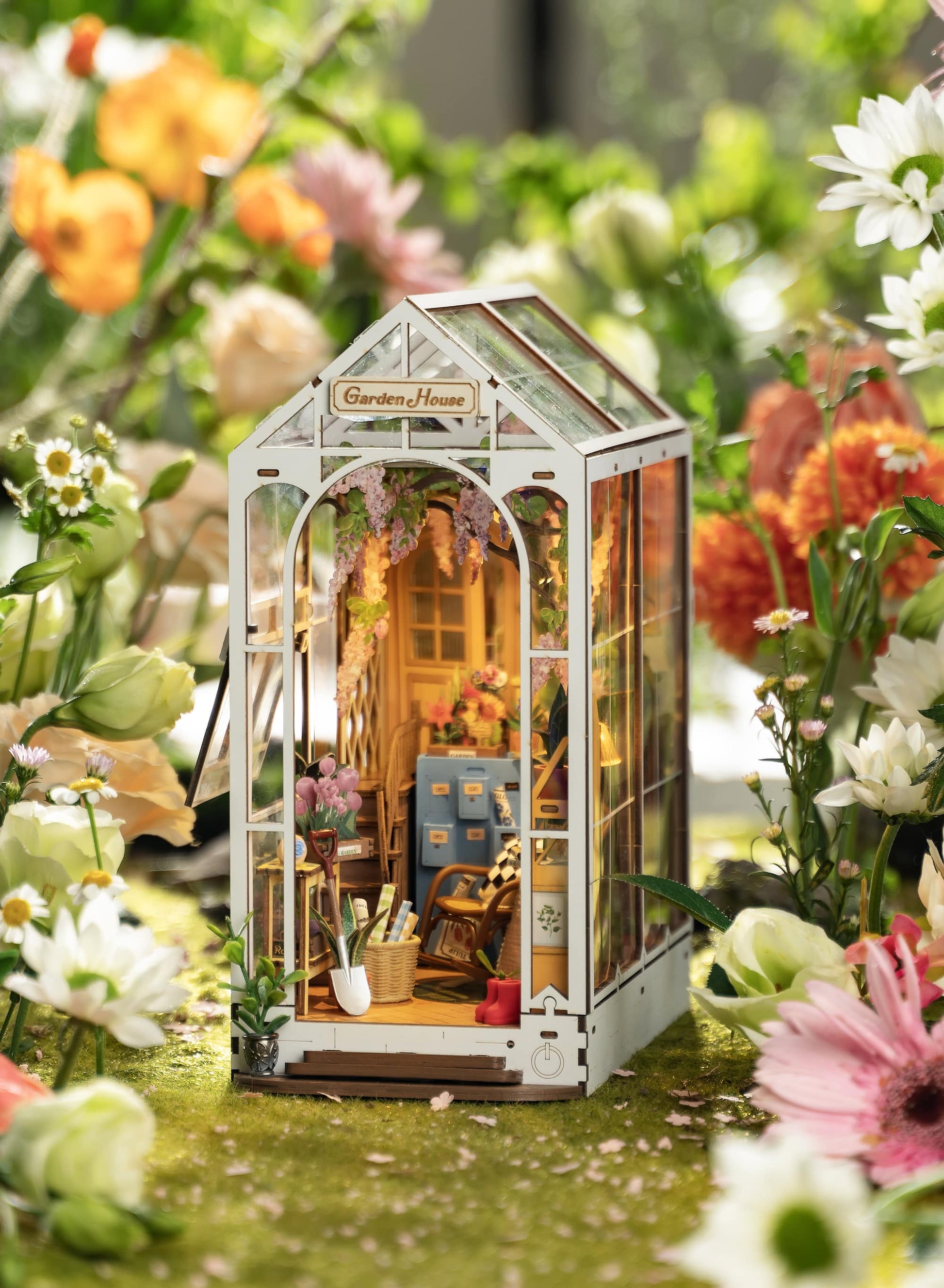 Hands Craft DIY Miniature Book Nook Kit | Garden House