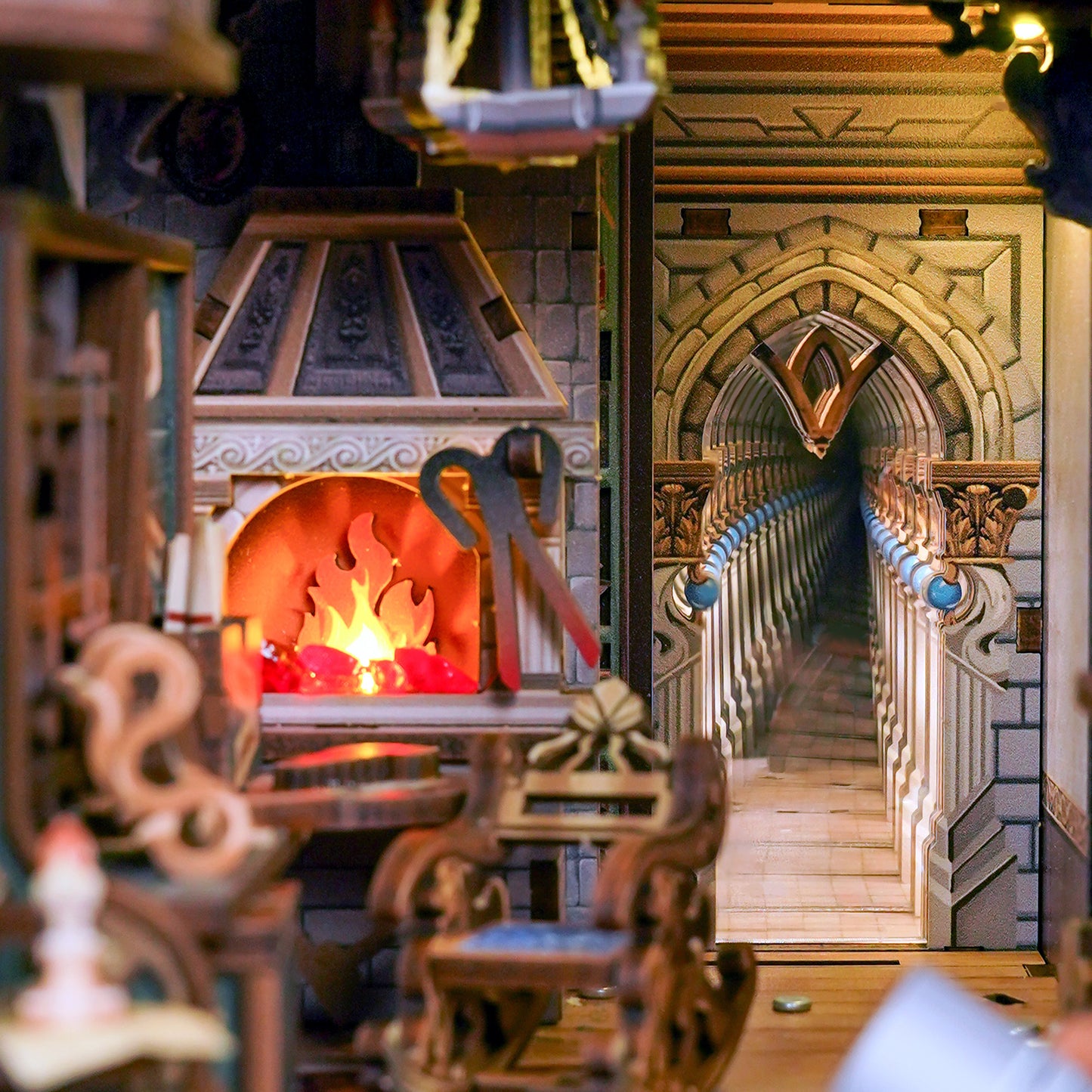 Hands Craft DIY Miniature Book Nook Kit | Leonardo da Vinci