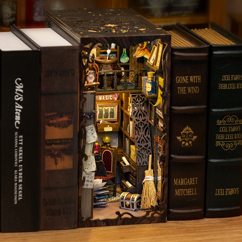 Hands Craft DIY Miniature Kit Book Nook | Magic Pharmacist w/ Dust Cover