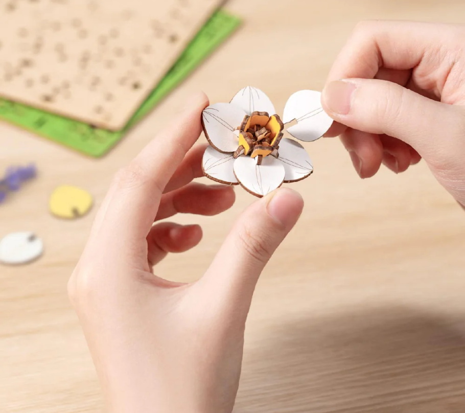 Hands Craft | Narcissus